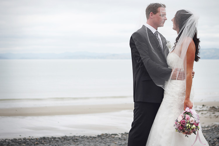 kawakawa-nz--beach-wedding