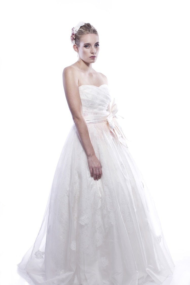 auckland-wedding-photographer-white-dress-19