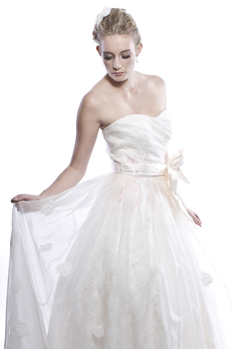 auckland-wedding-photographer-white-dress-20