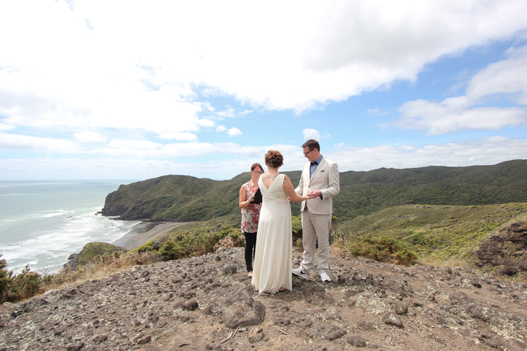 Anawhata_beach_wedding-126