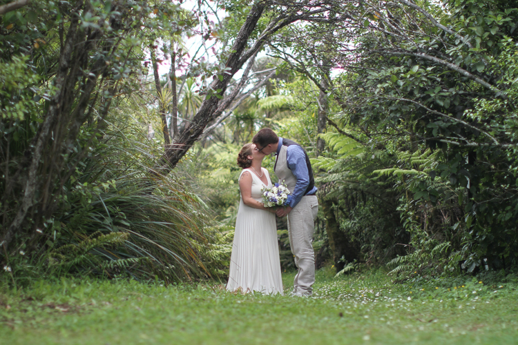 Anawhata_beach_wedding-214