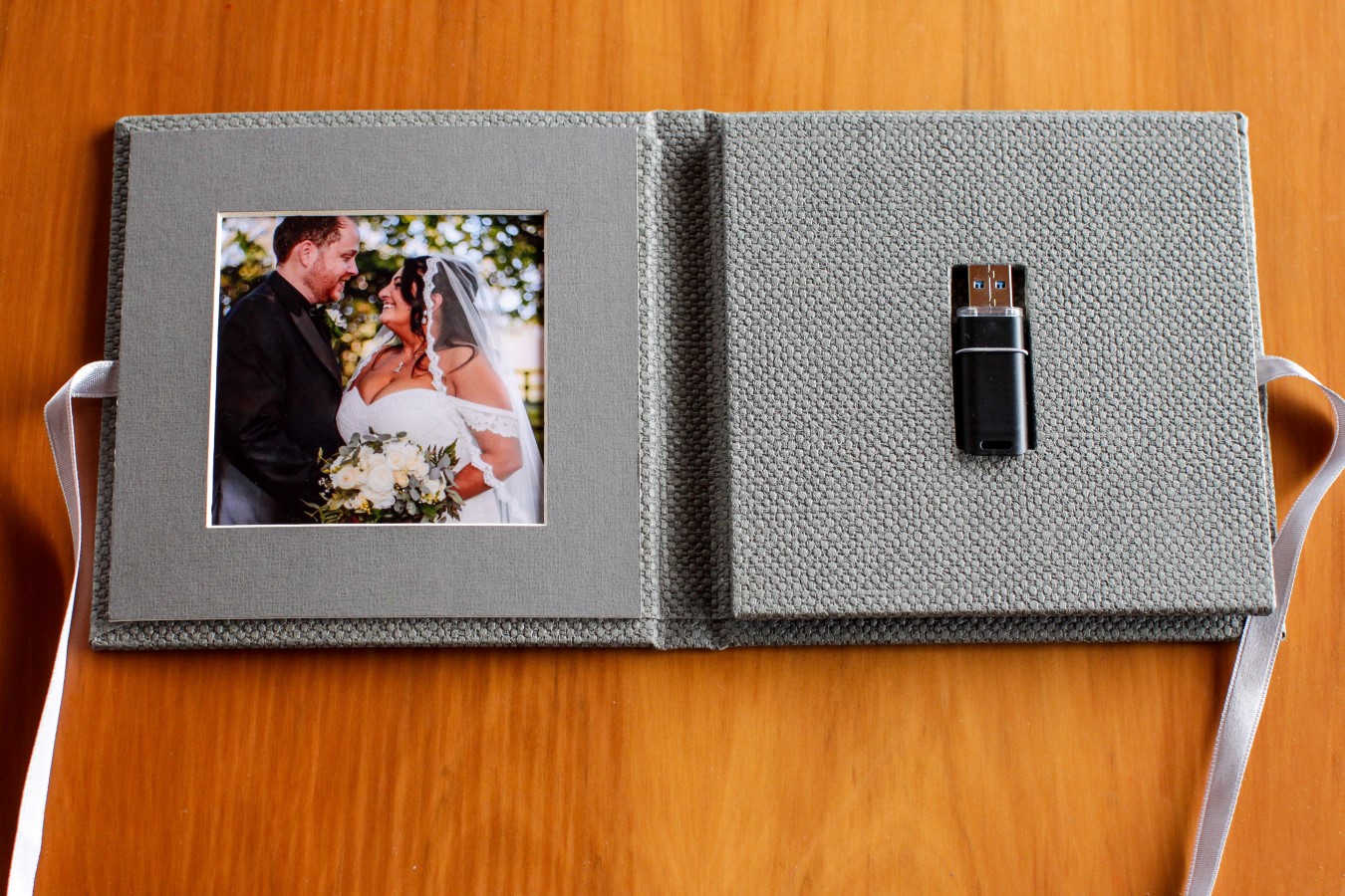 Auckland wedding photographer case. 