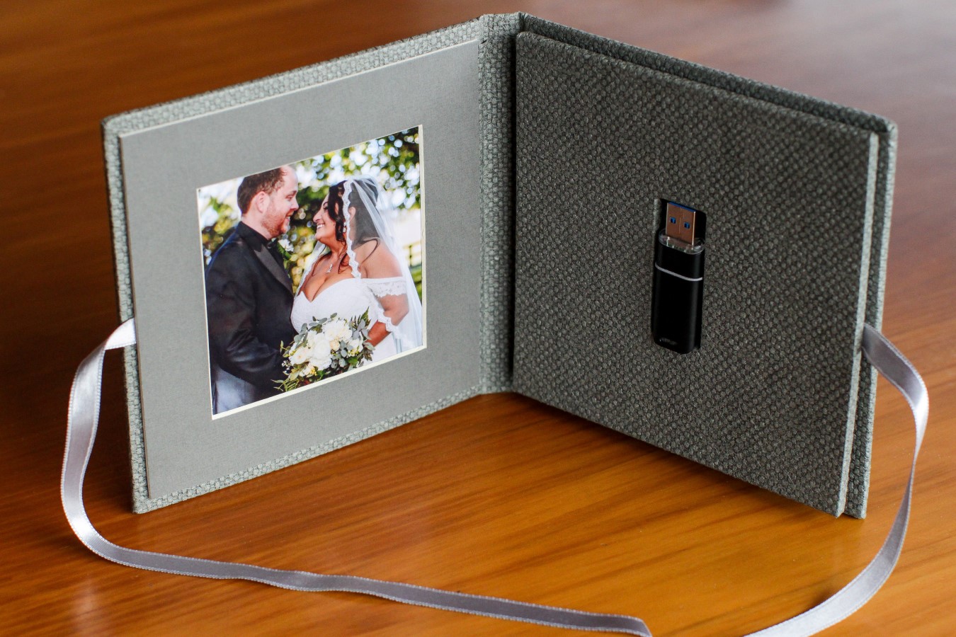 Auckland wedding photographer case. 